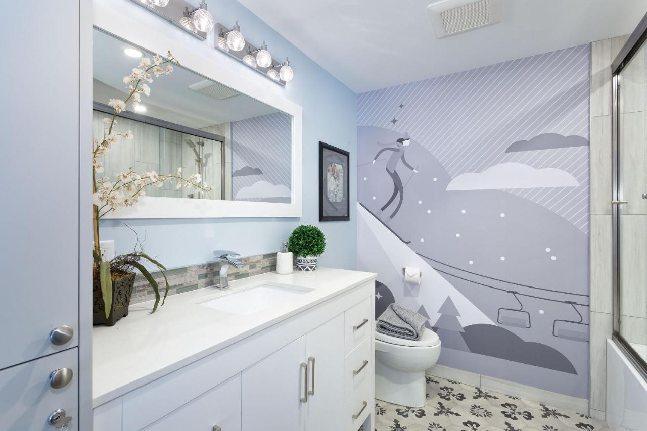 Renovated & Spacious 1bed/2bath Village